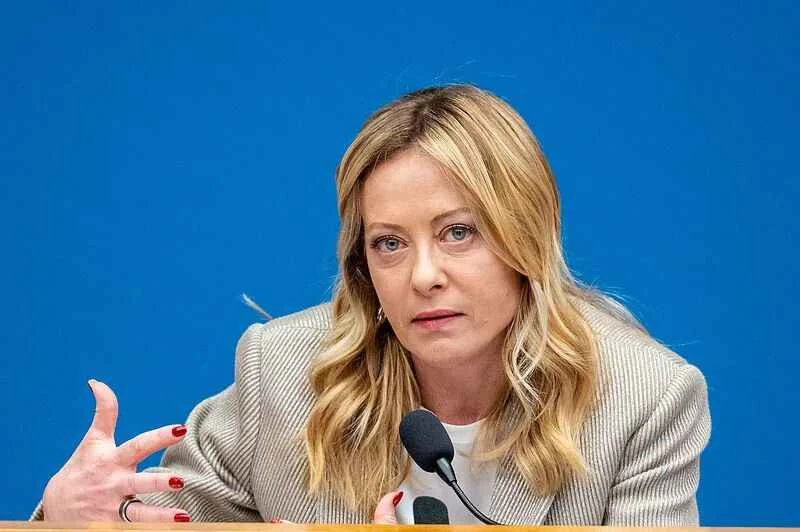 イタリアのメローニ首相：激怒し、大使の召還を決定