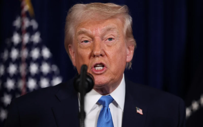 トランプ大統領はイランとの対話に応じる意向を表明し、2つの要求を伝えた。第1に、イランは核兵器を保有してはならない。第2に、イランは抗議活動者の弾圧と殺害をやめなければならない。